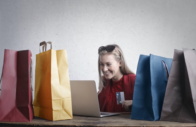 The Growing Bond Between Apparel Industry and e-Commerce in India
