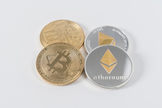 The Pros and Cons of Cryptocurrencies
