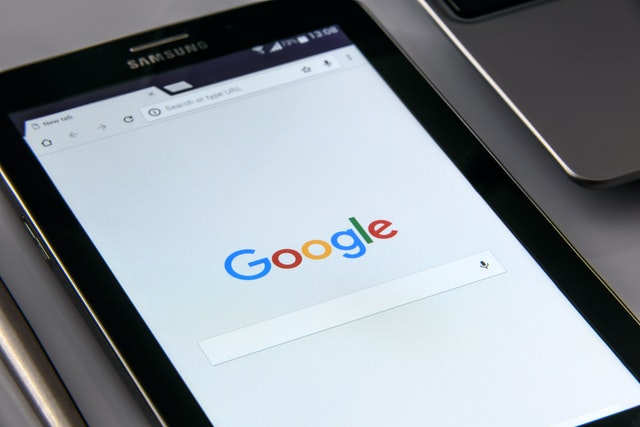 Which One is Better : Brandable Name or Discoverable Name?