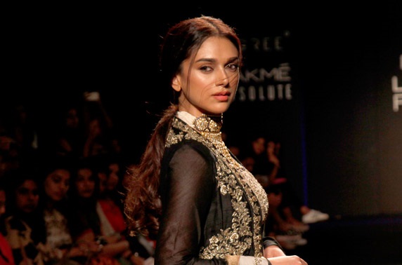 Birthday Predictions: “Will Luck Take a U-Turn For Aditi Rao Hydari in 2021-22?”
