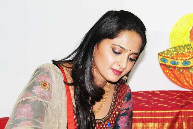 Birthday Predictions: “Will Anushka Shetty Tie The Knot This Year And Who is It Gonna Be?”