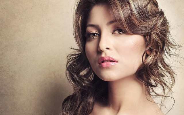 Birthday Predictions: “Who’s The Next Cricketer in Urvashi Rautela’s Life in 2022?”